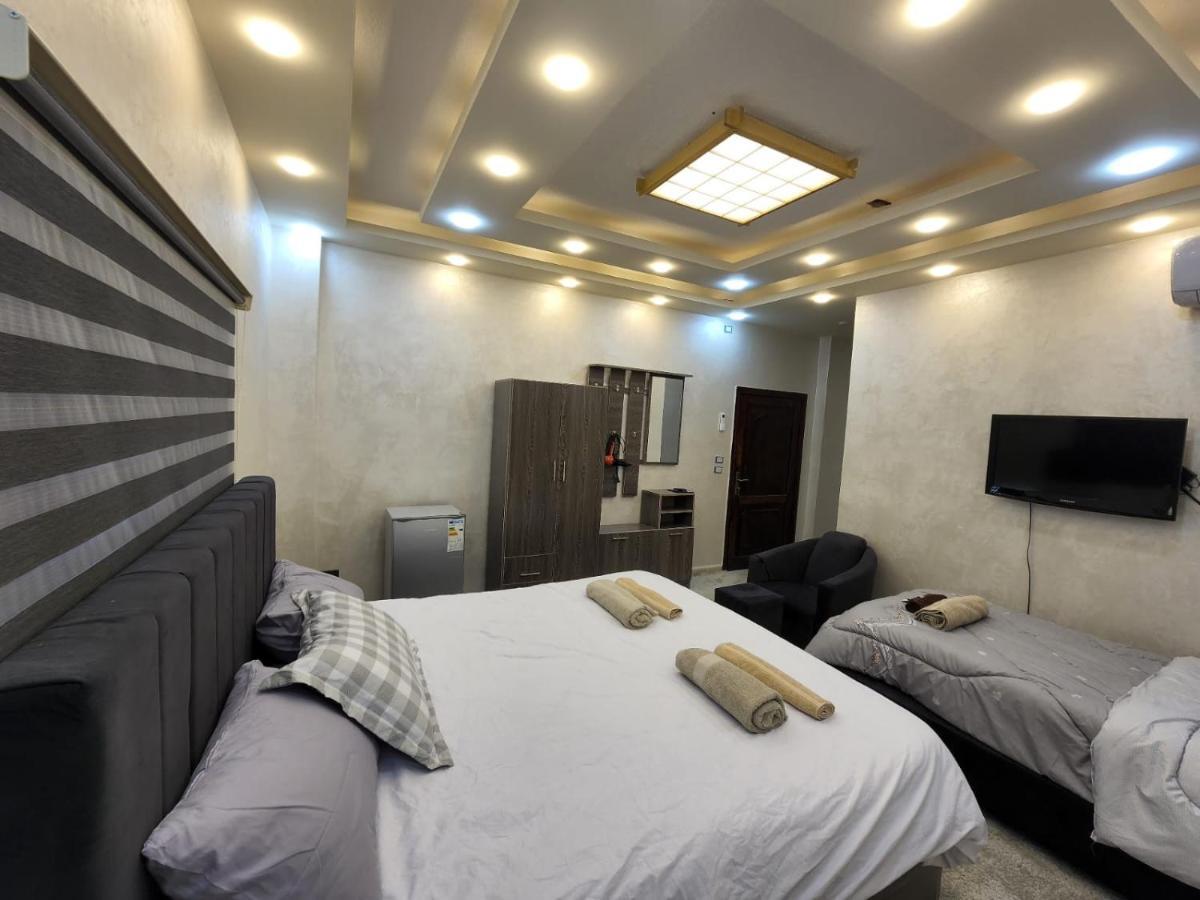 Hotel Hadrian'S Arch Jarash Esterno foto