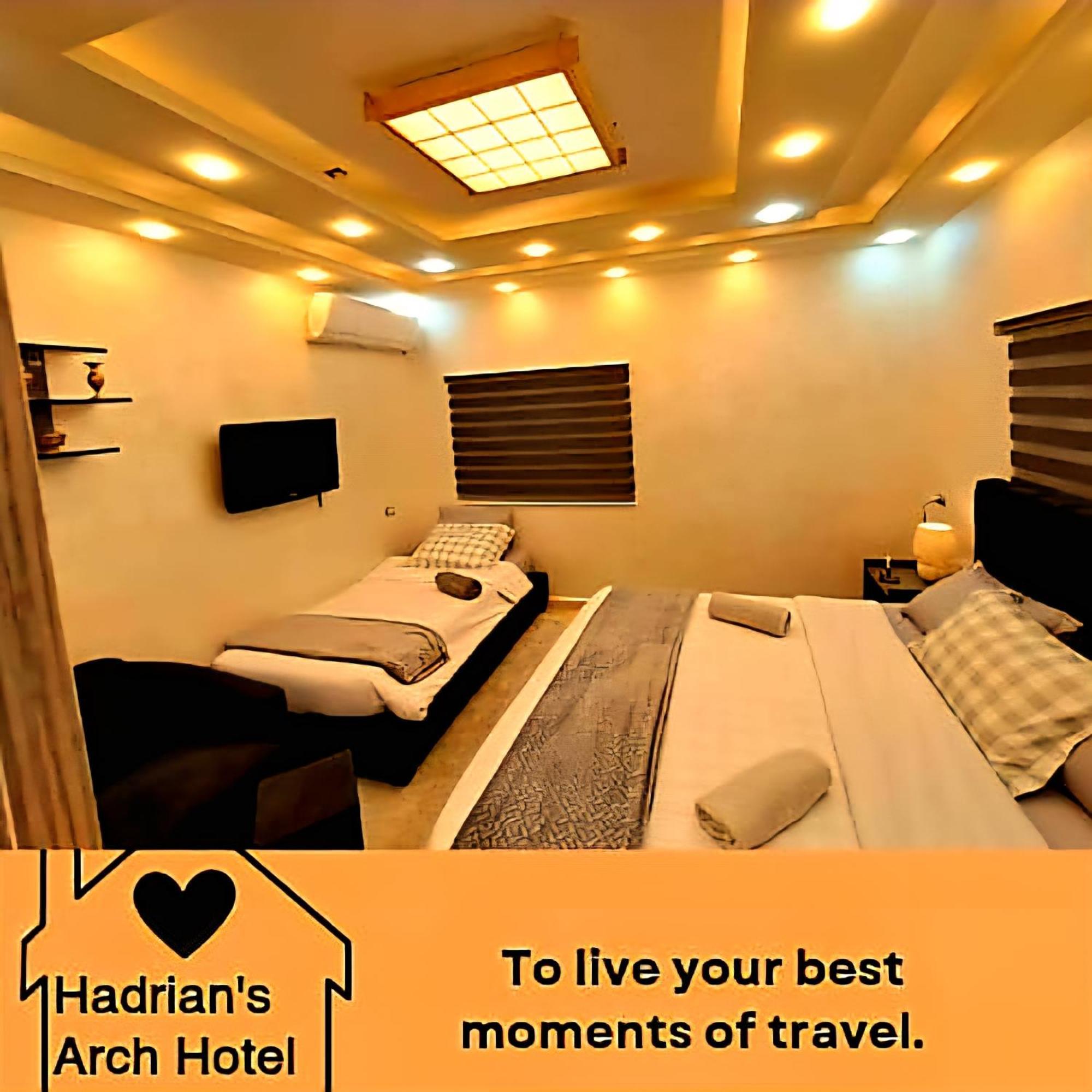Hotel Hadrian'S Arch Jarash Esterno foto